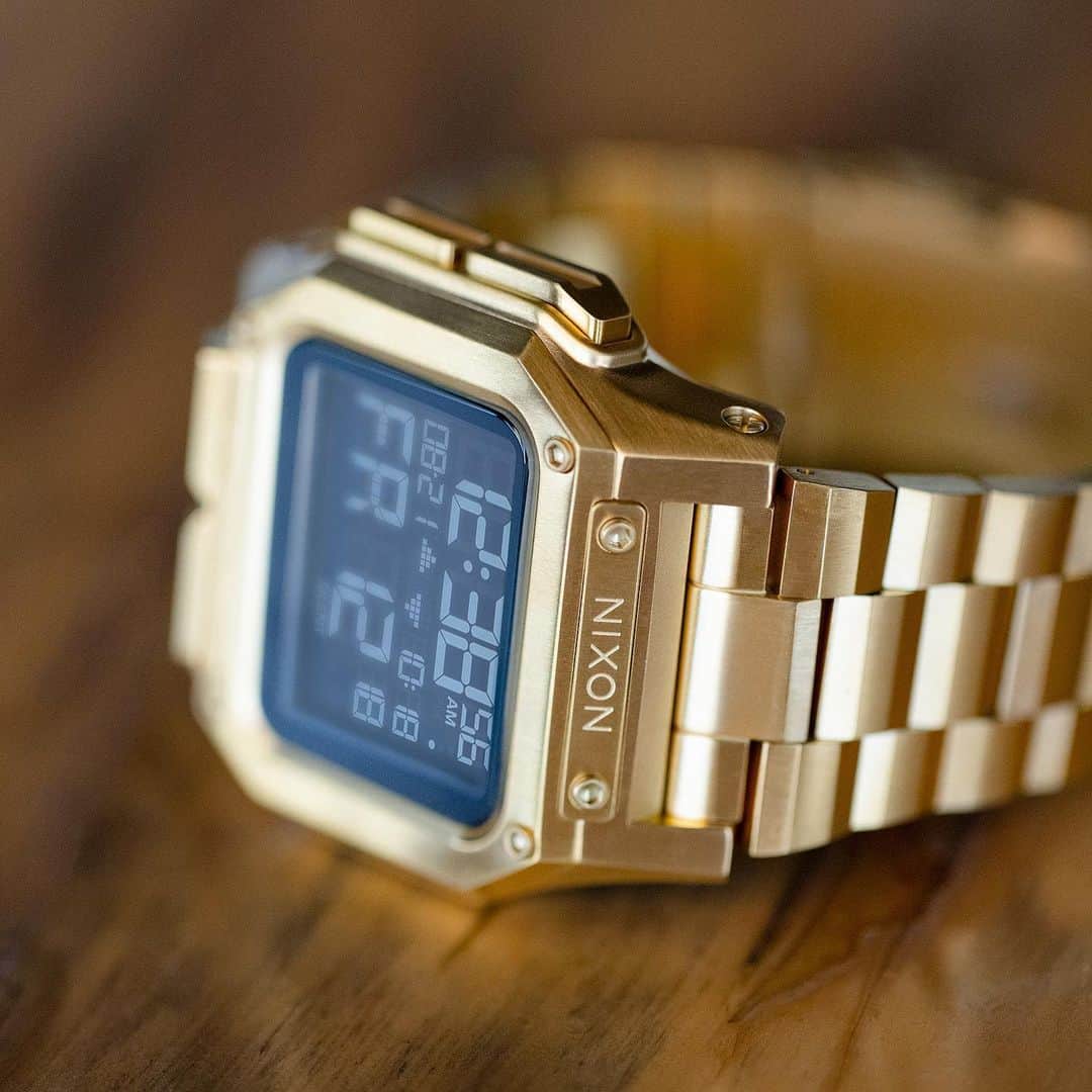 ニクソンのインスタグラム：「Blurring the line between streetwear and utilitarian design #RegulusSS #Nixon」