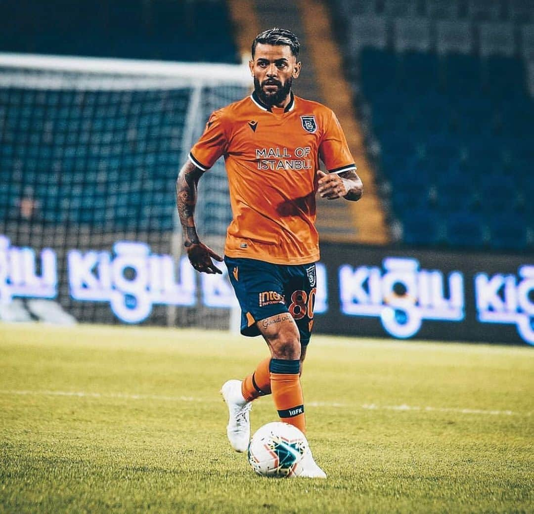 ジュニオール・カイサラのインスタグラム：「Saudades 😩⚽️ @ibfk2014」