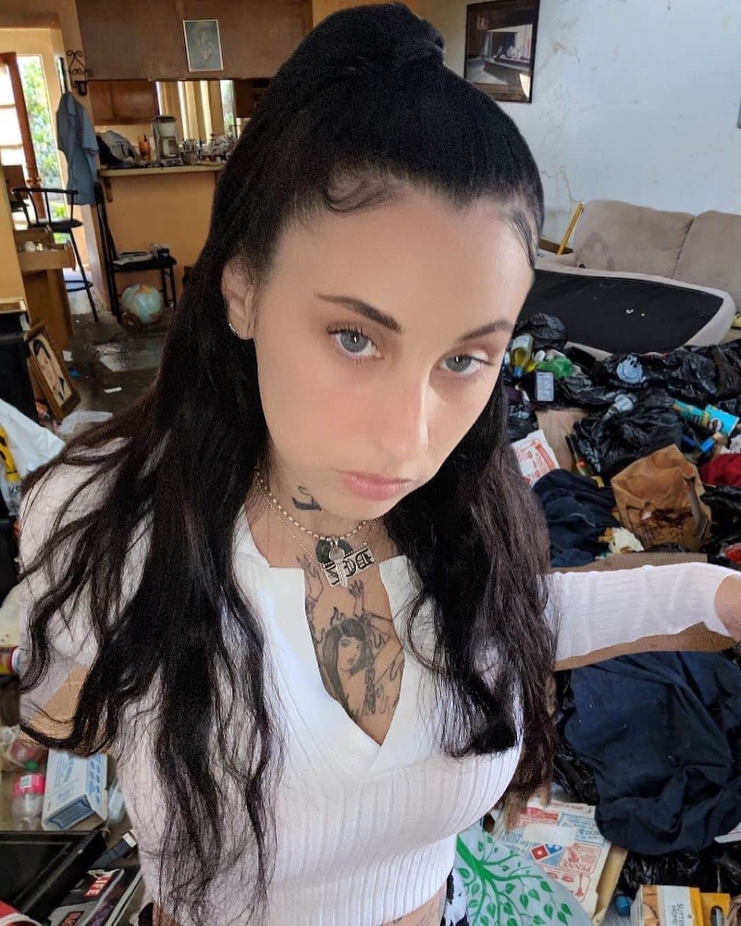 クレイショーンのインスタグラム：「damn bitch..」