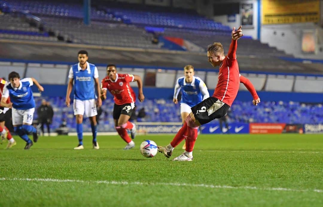 コーリー・ウッドローのインスタグラム：「40th goal for the club tonight⚽️Unreal performance from the lads, onto Friday 🔴⚪️」