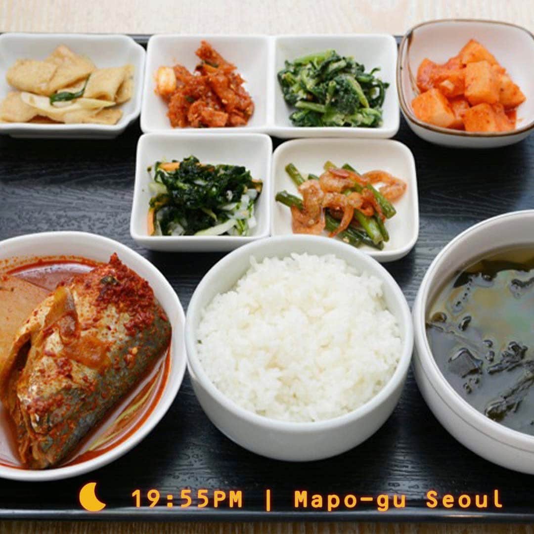 HereNowさんのインスタグラム写真 - (HereNowInstagram)「Korean comfort food made with fresh ingredients  📍：goonaesikdang（Seoul）  "I come here for lunch at least once a week and the daily set meal always leaves me feeling satisfied. Checking the cafe's menu on Instagram has even become part of my daily routine." momomi, owner of bookshop @your_mind_com   #herenowcity #herenowseoul #wonderfulplaces #beautifuldestinations #travelholic #travelawesome #traveladdict #igtravel #instapassport #foodblogger #집밥스타그램 #집밥 #홈쿡 #건강식 #자연드림 #아침밥상 #인덕션 #요리하는남자 #koreanfood #소통 #좋아요 #코로나19 #안전한하루되세요 #韓国ごはん #韓国一人旅 #韓国旅行 #韓国好き #渡韓」12月2日 13時00分 - herenowcity