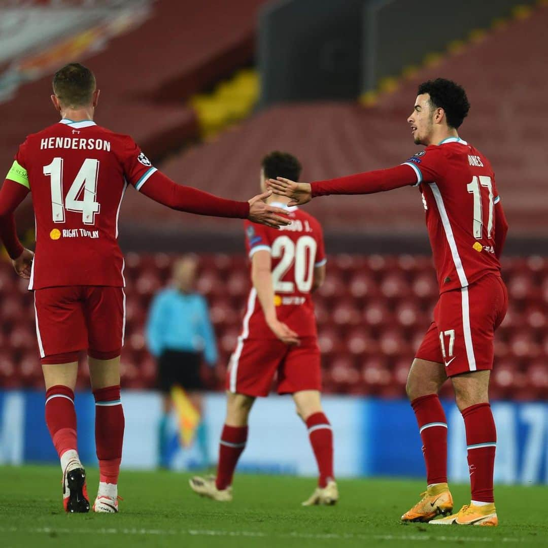 ジョーダン・ヘンダーソンのインスタグラム：「Job done. Into the knockouts. Massive credit to the young lads in the side tonight. Some big performances!」