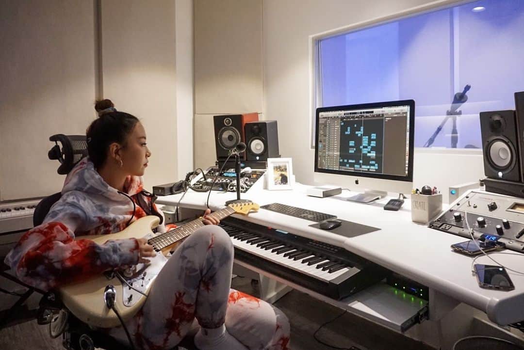 ジンジョー・リーのインスタグラム：「Groovin’ 🍭」