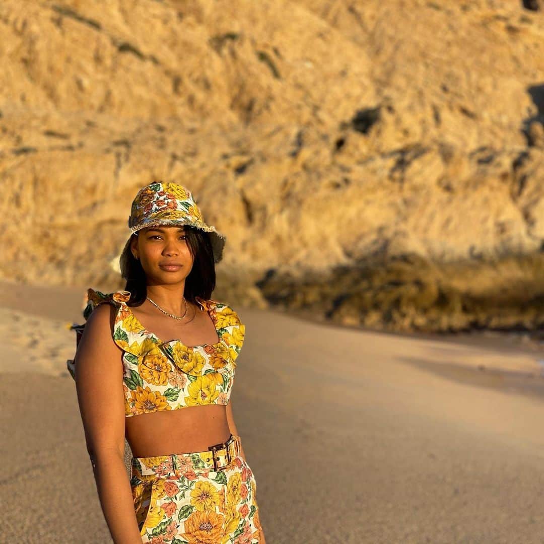 シャネル・イマンのインスタグラム：「Mexican sunshine 🌞 Cabo San Lucas 🌞Enjoying every bit of sunshine 🌞 🌵🌊@montageloscabos  Thank you to my hubby for making my 30th a beautiful one ❤️」