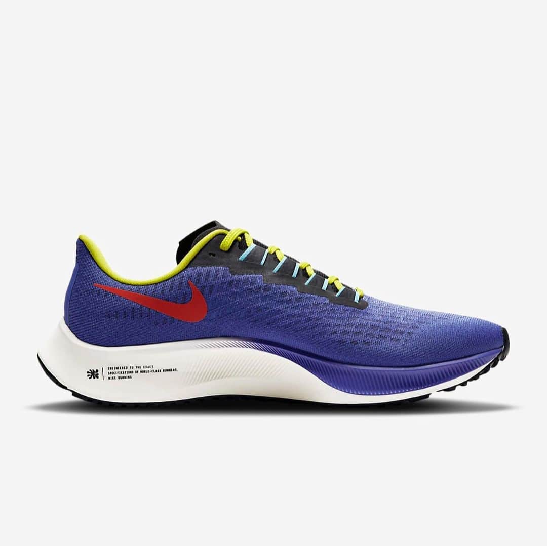 トロ・イ・モアのインスタグラム：「@nike air zoom pegasus collab available now」