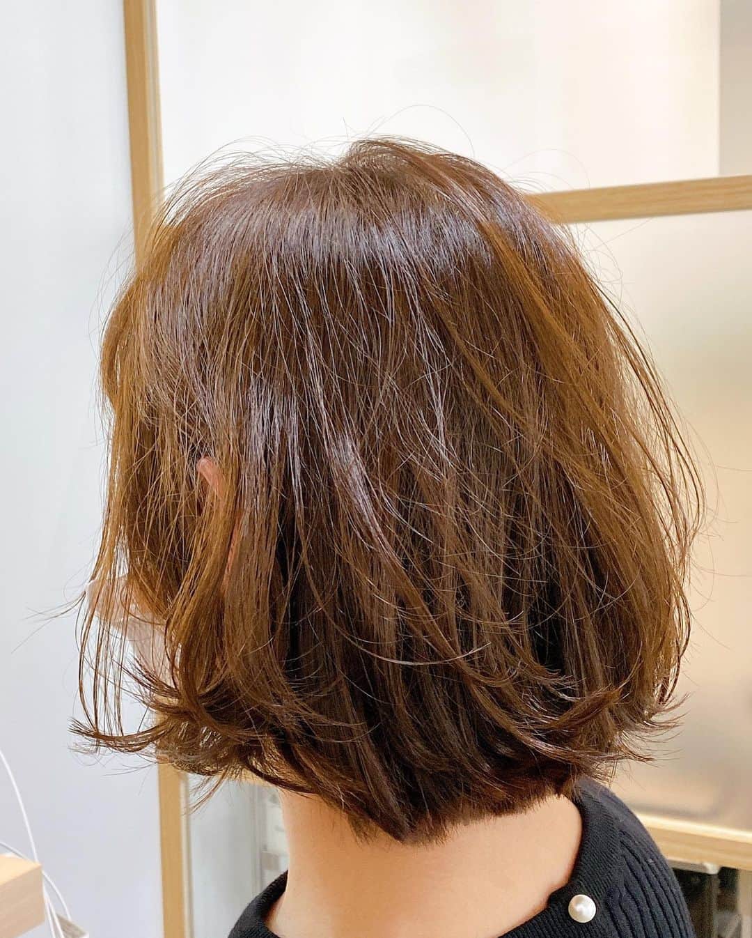海保知里さんのインスタグラム写真 - (海保知里Instagram)「ちょっと前に髪を切りました✂️サッパリ😍仕事用スマイル😁 #ちょっと前の写真 #海保知里」12月2日 9時11分 - chisato_kaiho
