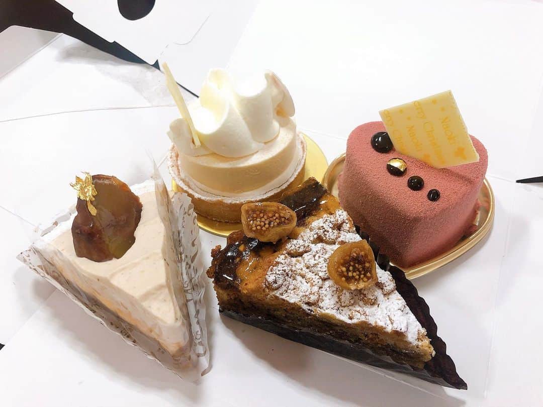山本里菜さんのインスタグラム写真 - (山本里菜Instagram)「どうしてケーキってこんなに幸せな気持ちになるんだろう🥺❤️ . . #ケーキ　#マロンケーキ　#無花果 #幸せ　#スイーツ #🍰」12月2日 10時07分 - rinayamamoto_0622