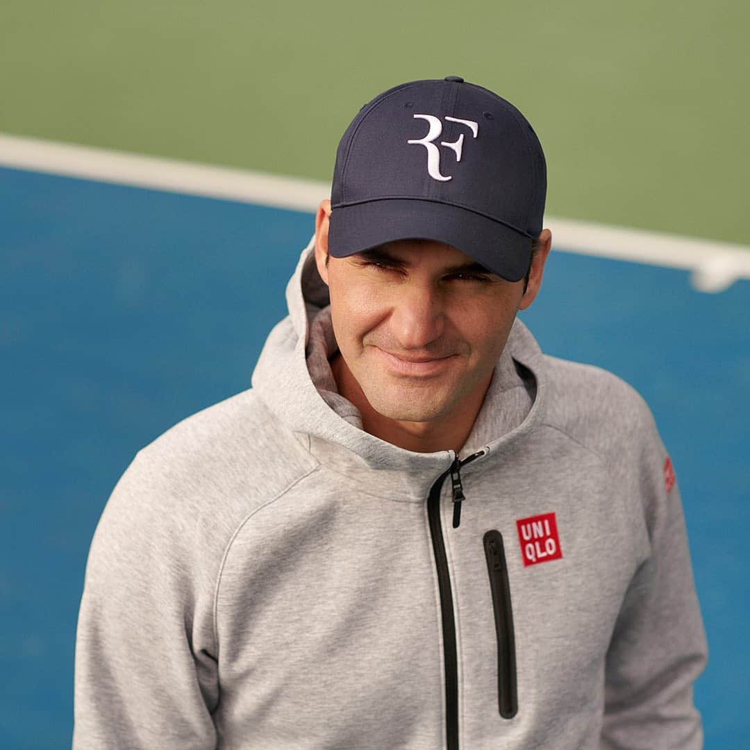 のインスタグラム：「Roger Federer got his logo back and we’re celebrating with a line of RF Caps. 8 unique colorways at a price every fan will appreciate. Will become available on December 8. Post your excitement for this news with #RFcapisback  Find more from the URL on @uniqlo_ambassadors profile.」