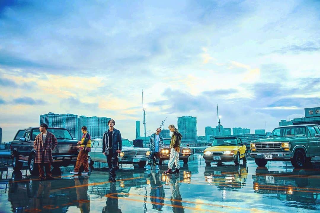 野替愁平のインスタグラム：「仲間へ  #DOBERMANINFINITY #SIX #発売日」