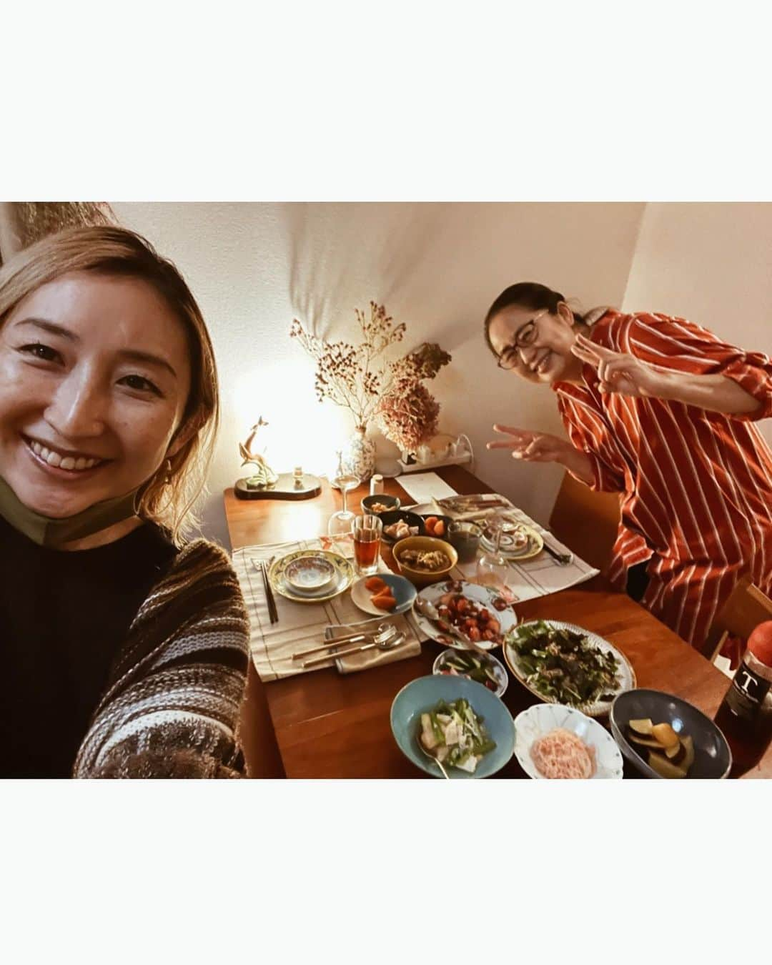 軍地彩弓さんのインスタグラム写真 - (軍地彩弓Instagram)「昨日の　#軍地食堂。 お客様はHASUNAの白木夏子ちゃん。 鎌倉野菜を沢山持って来てくれました。簡単なものばかりなんだけど、喜んでくれて何より嬉しかった😊😊 何故か二人ともライフサイクルがシンクロしていて、話が止まらない…❤️❤️ 手作りごはんと、楽しい会話と、もうそれだけで幸せ。  もう師走かあ。早いものですね。  食材余りまくったので、近々また、軍地食堂やらねば😝  #軍地めし #japanesefood  #軍地食堂 #中里花子」12月2日 10時49分 - sayumi7