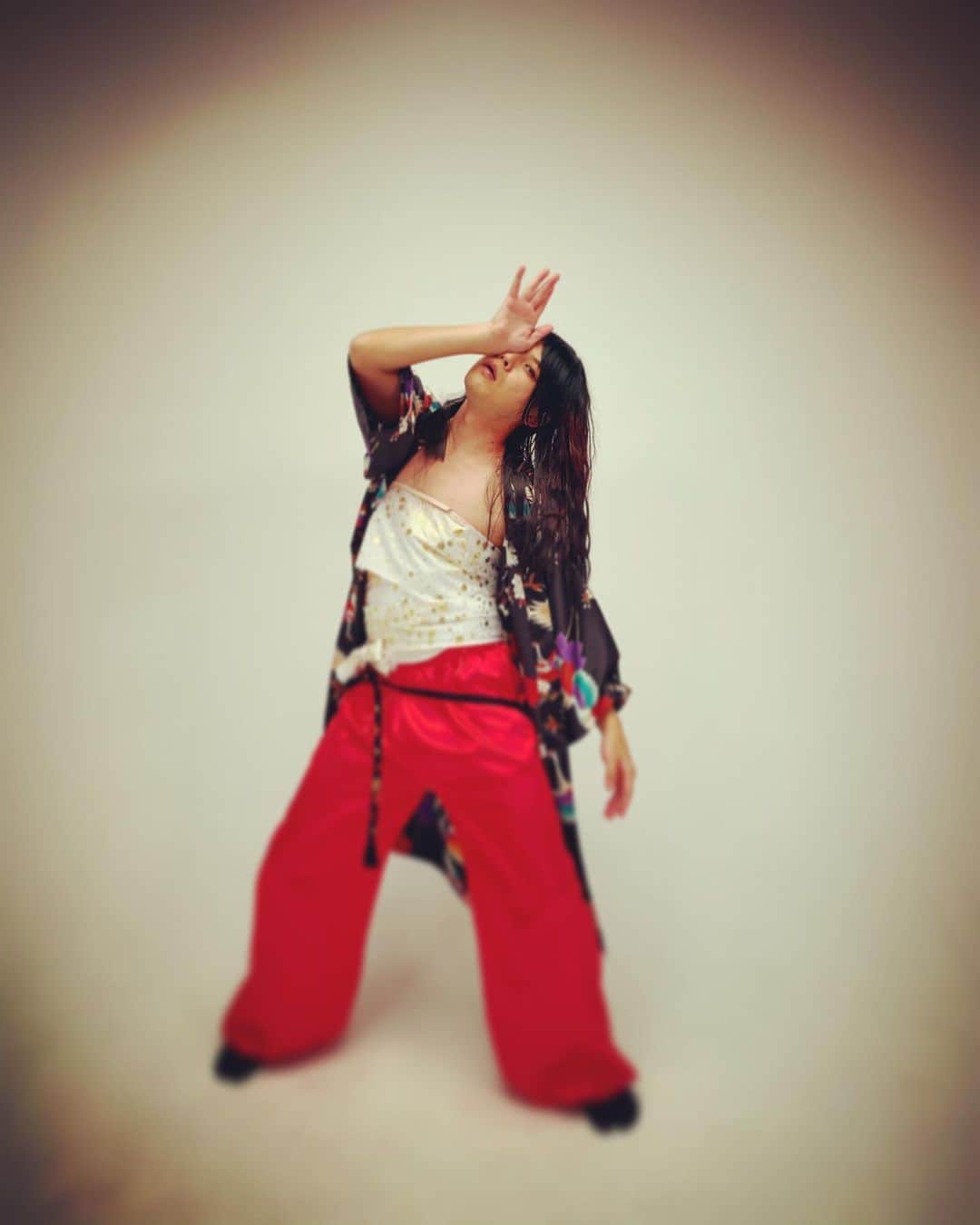 篠宮暁さんのインスタグラム写真 - (篠宮暁Instagram)「LiSAさんすみませんでした。 #紅蓮華  #有田プレビュールーム」12月2日 11時07分 - shinomiyaakira