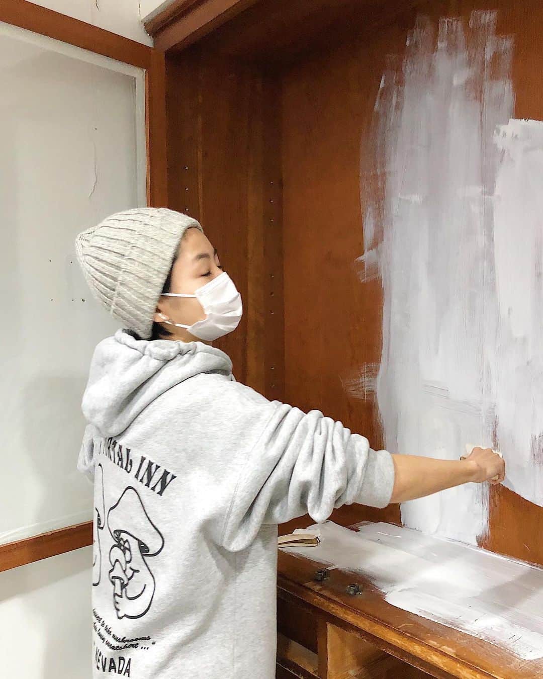 水戸悠夏子さんのインスタグラム写真 - (水戸悠夏子Instagram)「定休日にみんなでペンキ塗り。#publicpossession」12月2日 20時40分 - mitoyukako
