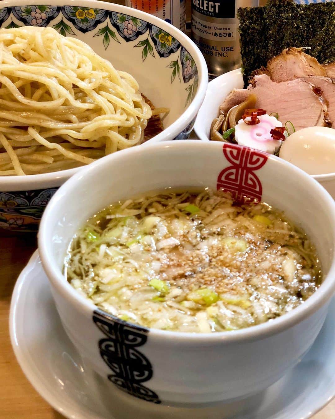 しなしさとこのグルメインスタ