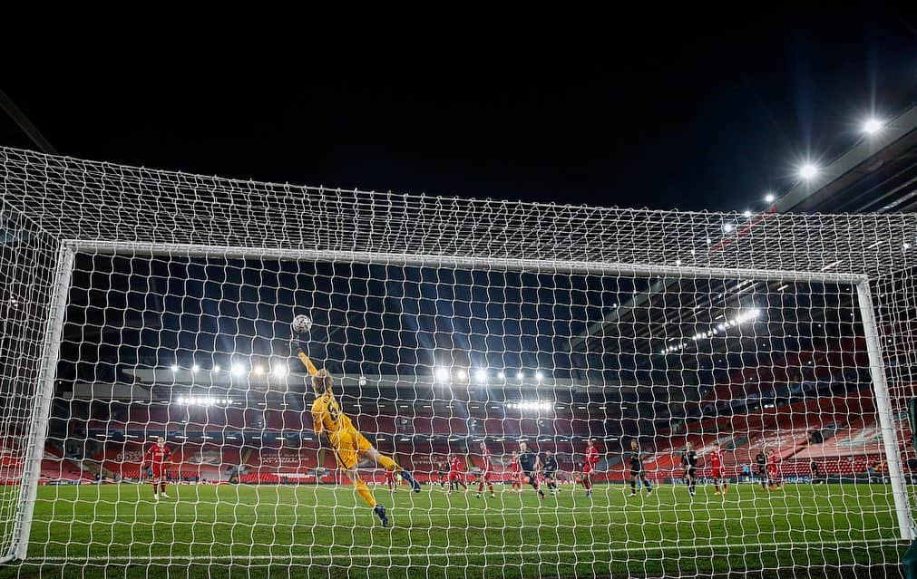 リヴァプールFCさんのインスタグラム写真 - (リヴァプールFCInstagram)「Four wins from five. 🔝 Group D 🤩 #UCL #ChampionsLeague #LFC #LiverpoolFC #Anfield」12月2日 21時02分 - liverpoolfc