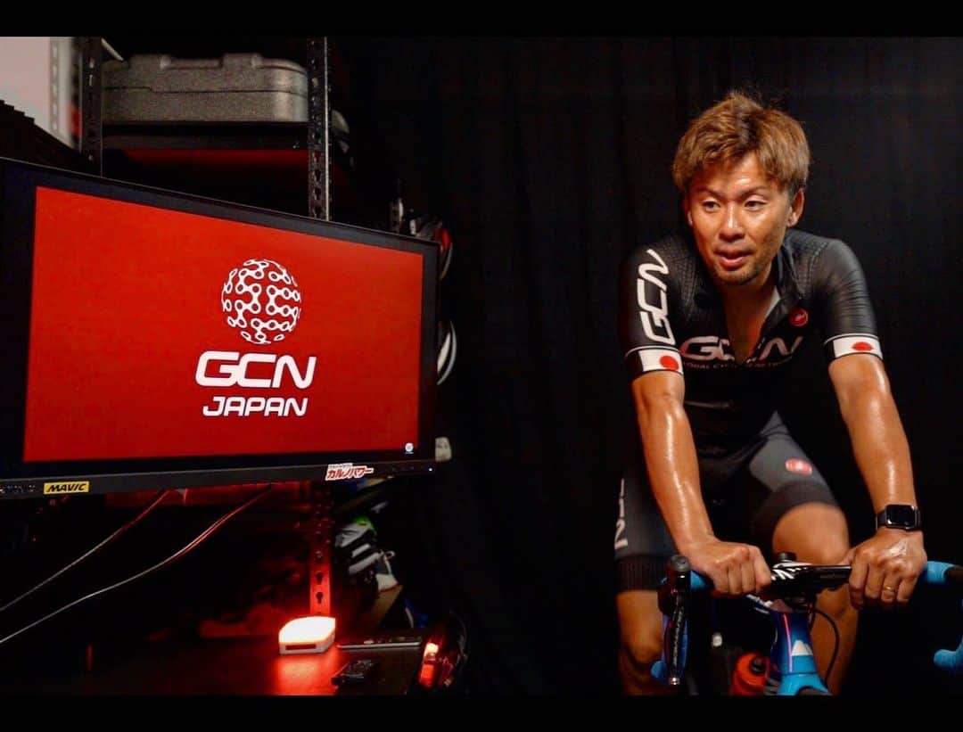 土井雪広のインスタグラム：「インドアトレーニング撮影はほんと楽しいね〜🥶🥶🥶🥶🥶  #gcn #castelli #canyonbikes」