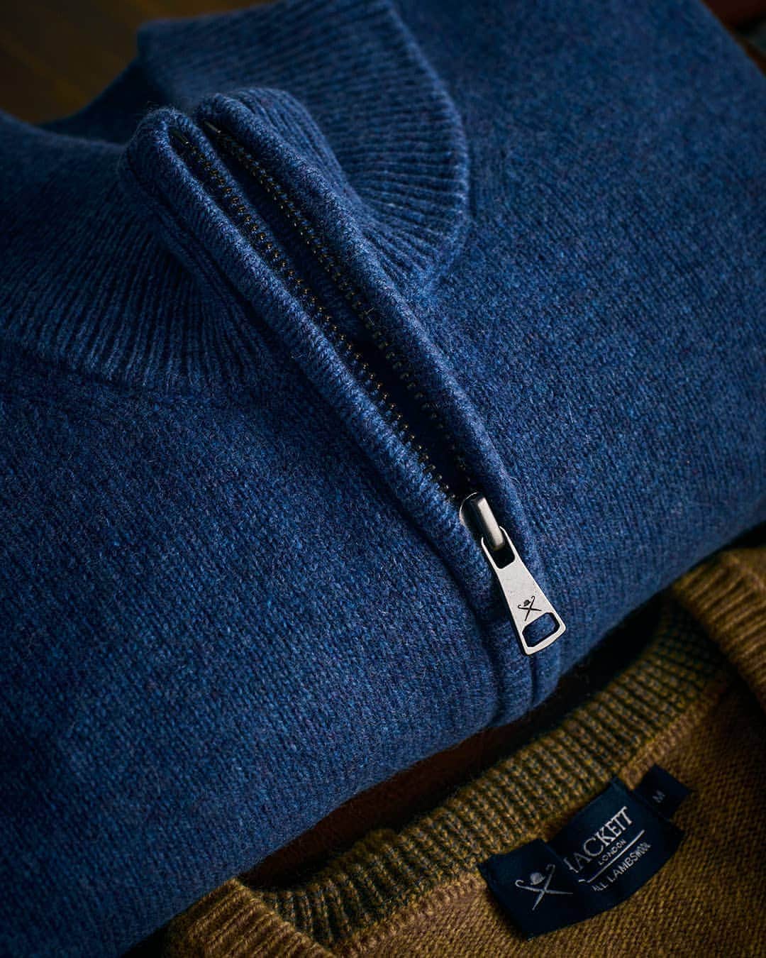 ハケットのインスタグラム：「You can never go wrong with our casual knitwear. To discover a wider range of today’s gifting idea use the link in our bio.#STAYHackett」