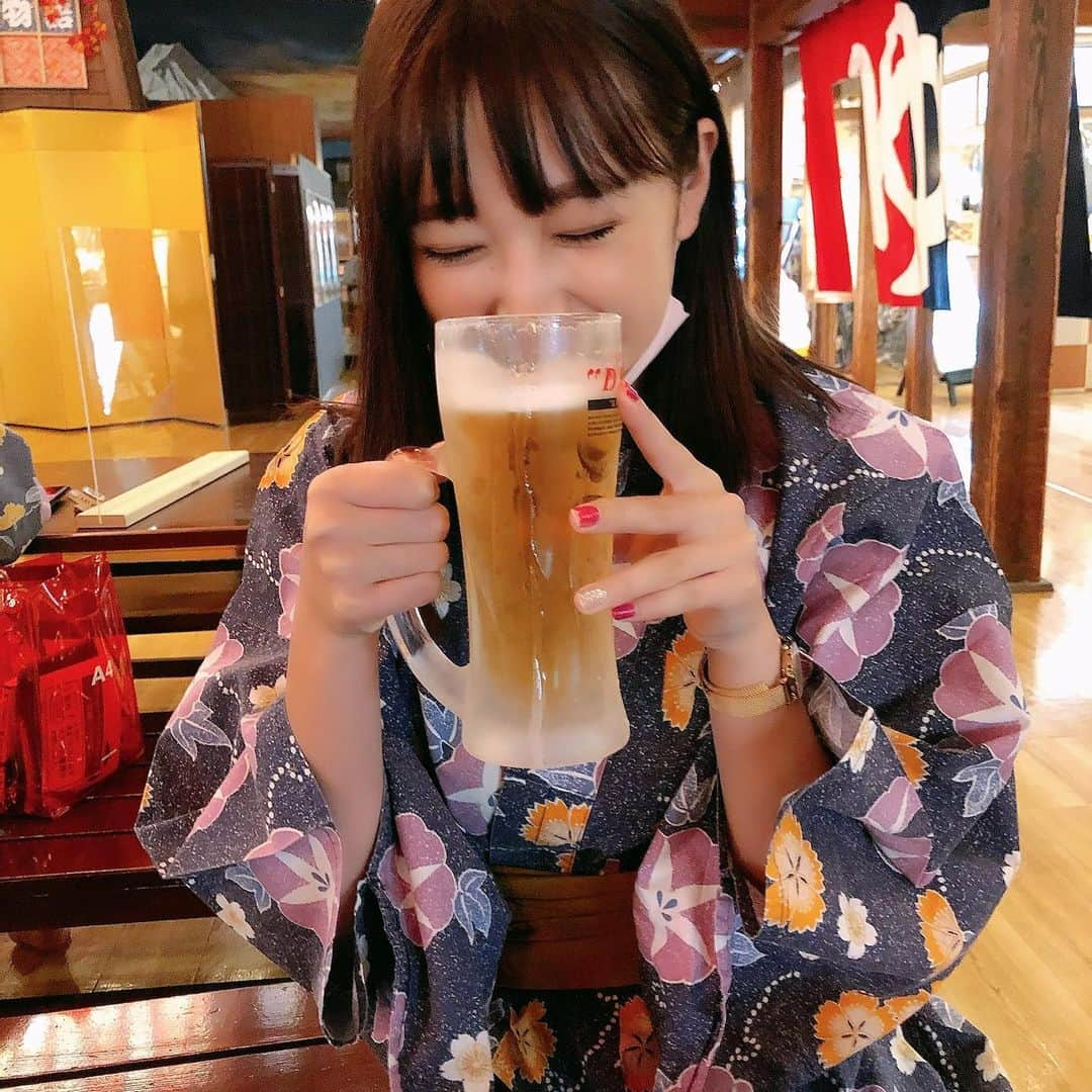 中村優香さんのインスタグラム写真 - (中村優香Instagram)「𓊆ビール𓊇  こんばんは💫  今年の目標365日飲酒が達成できそうです。 つまり、 風邪ひいてない！笑  これは別日の大江戸温泉行った時〜 しあわせそう〜！！  #yuuka🐶 #大江戸温泉物語 #お台場 #ミルダム配信 #ビール女子 #サロンモデル東京#bijo_post #ポートレートモデル #beauty #fashion #サロモ #サロンモデル #美脚 #美脚モデル #ビジョビ #ビジョビジョ #ミディアム #ミディアムヘア #ミディアムヘア女子  #セルフィー女子 #女の子 #オルチャン #カワイイ #キャバ嬢 #girl #woman #selfie #cute #kawaii #lobhair」12月2日 21時04分 - yuuka0710reia