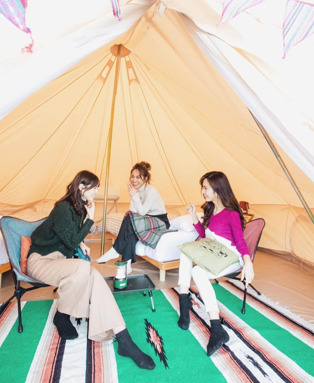 藤森マリナさんのインスタグラム写真 - (藤森マリナInstagram)「* @glampdome_isekashikojima 🏕 おはよう編(´▽｀)☀︎ * * 今回もしっかり10枚あるから スワイプしてねん👉🏻👉🏻 最後はグランピング流 朝ごはん動画、絶対見て♡🍞🍽✨ キャンプの朝ごはんって 下手したら夜のBBQより 美味しく感じる同士いない🙋🏼‍♀️?？ * * 7〜9枚目はHP用に撮影した 一眼データ頂いた📸🏕✨ * * このパジャマも借りられるよん ゆっくり寝過ぎて朝時間なかったわりには しっかりパジャマでも撮影☃️🤍 * * * #まりなはんの旅メモ#グランドーム伊勢賢島 #グランピング#キャンプ#キャンプコーデ#キャンプ女子#冬キャンプ#志摩市#伊勢志摩旅行#パジャマパーティー#ルームウェア#パジャマ女子会#朝ごはん#キャンプ飯#キャンプ朝ごはん#トーストサンド#キャンプ用品」12月2日 21時05分 - maaarina0806