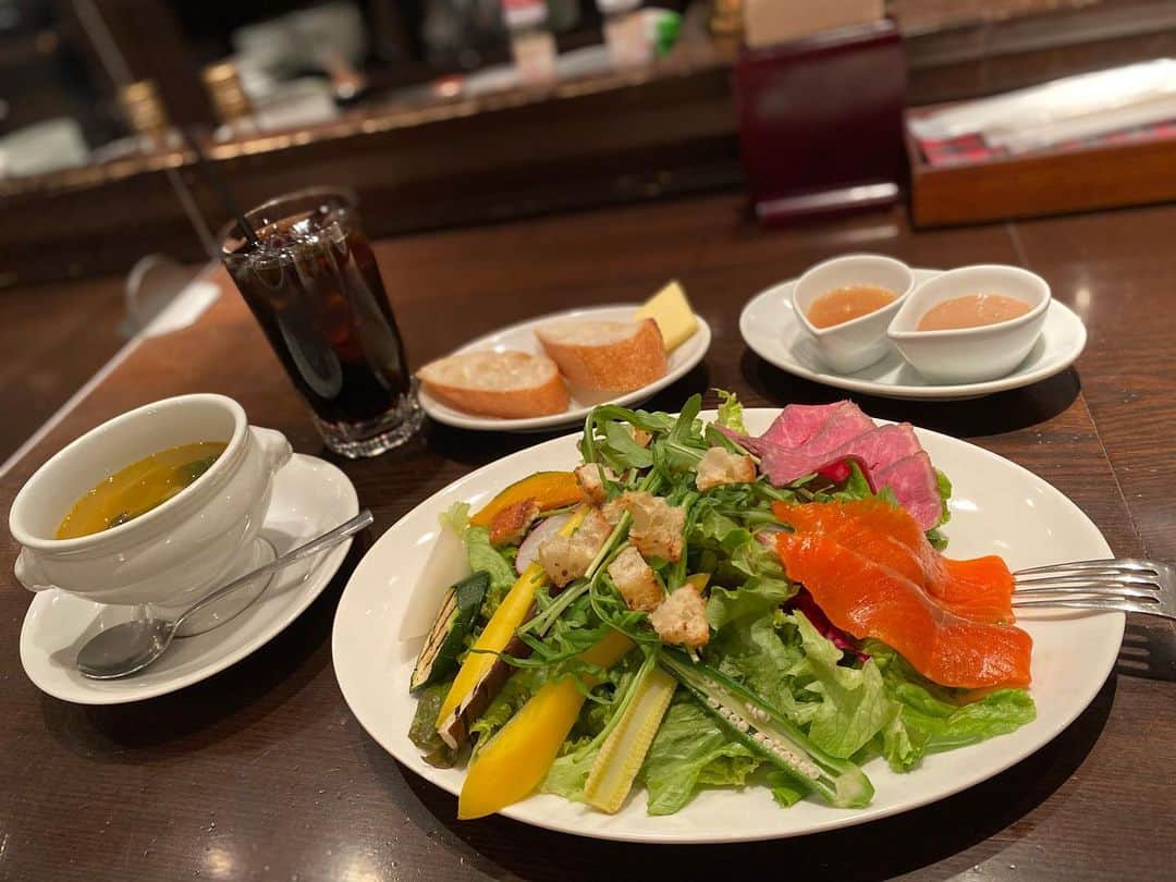 尾台彩香のグルメインスタ