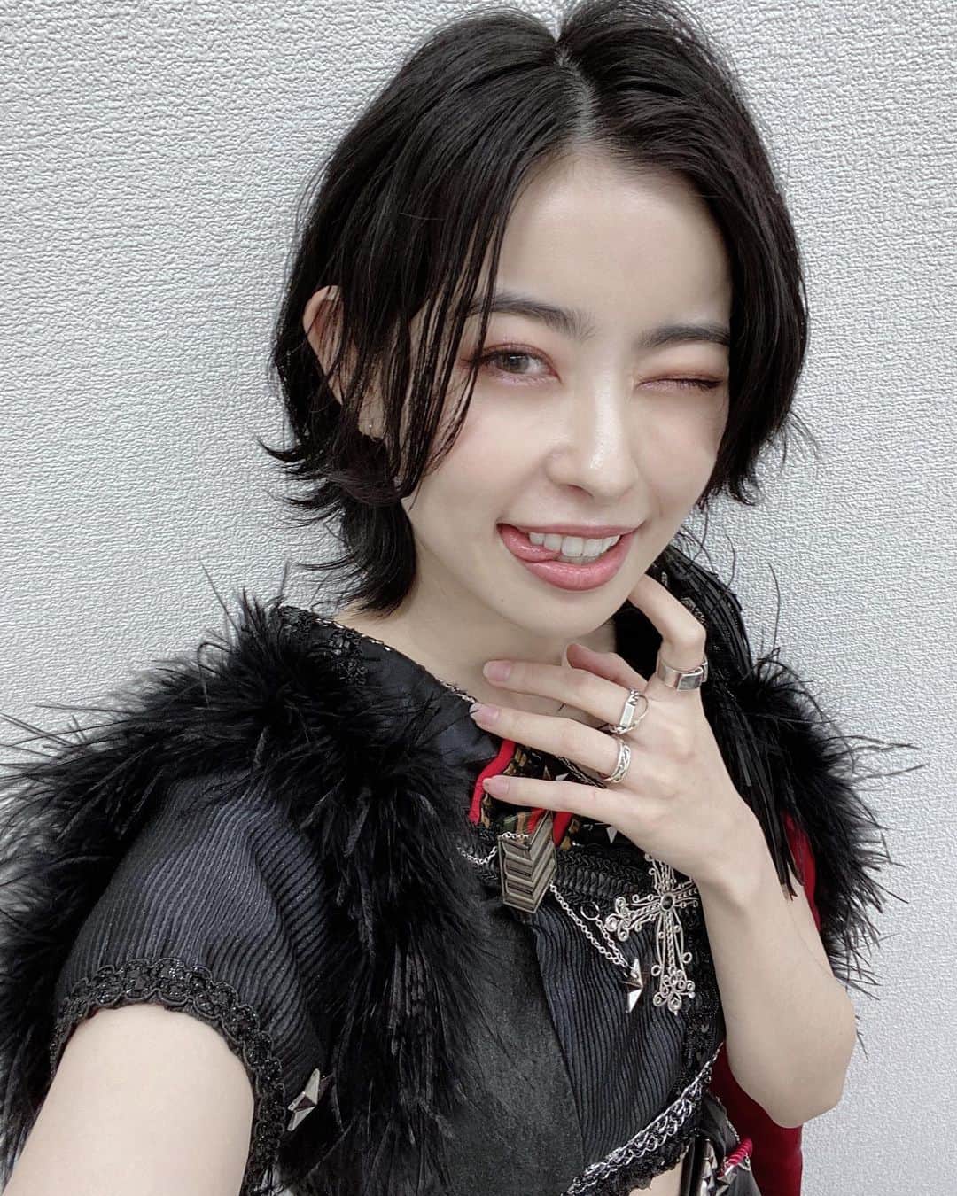 のインスタグラム：「ぺろ」