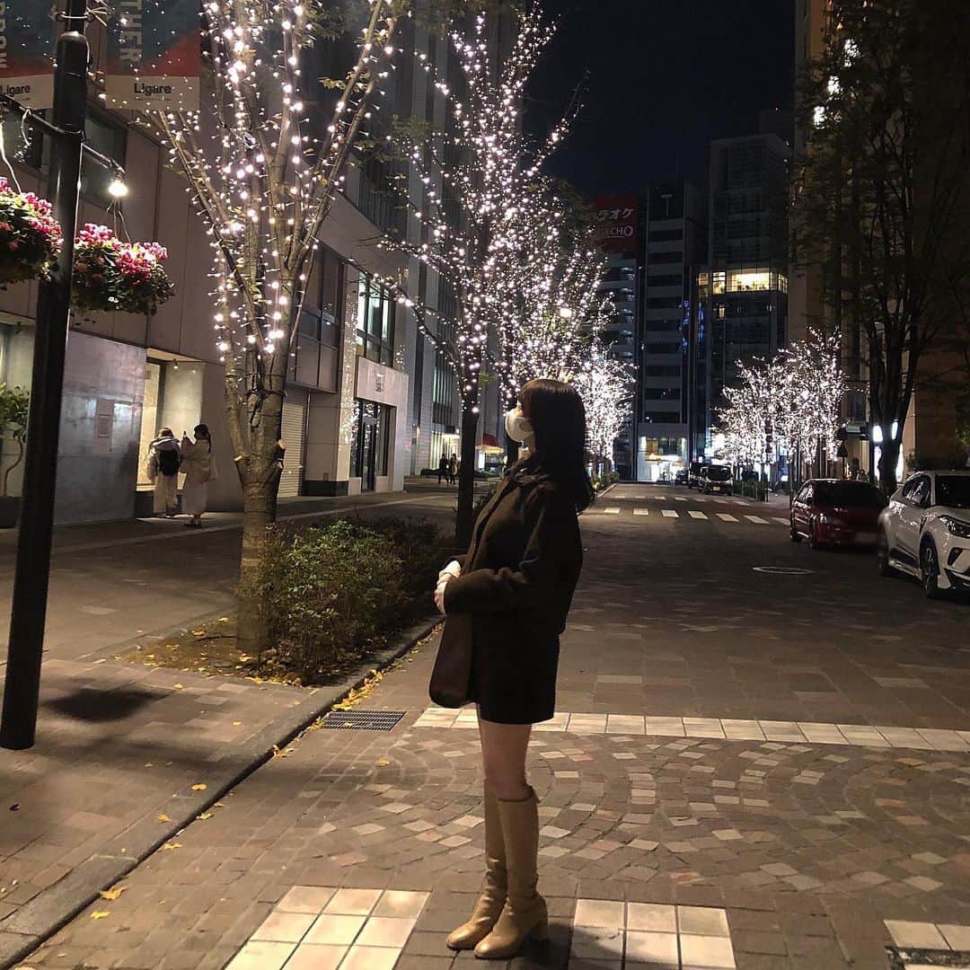 新田湖子さんのインスタグラム写真 - (新田湖子Instagram)「. 街中を歩いていたら至る所にイルミネーションがあって幸せな気持ちでした🎄💖」12月2日 21時27分 - coconitta0809