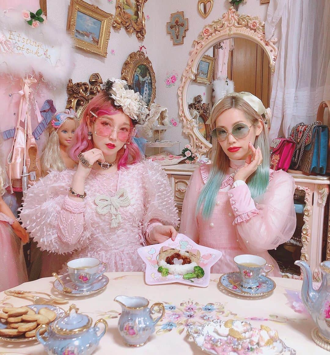 のインスタグラム：「中国のtiktok（抖音）人気な子（40万人フォロワー）lolaちゃん💕可愛いすぎ💕 動画は面白いです✨みんな観てください💕」