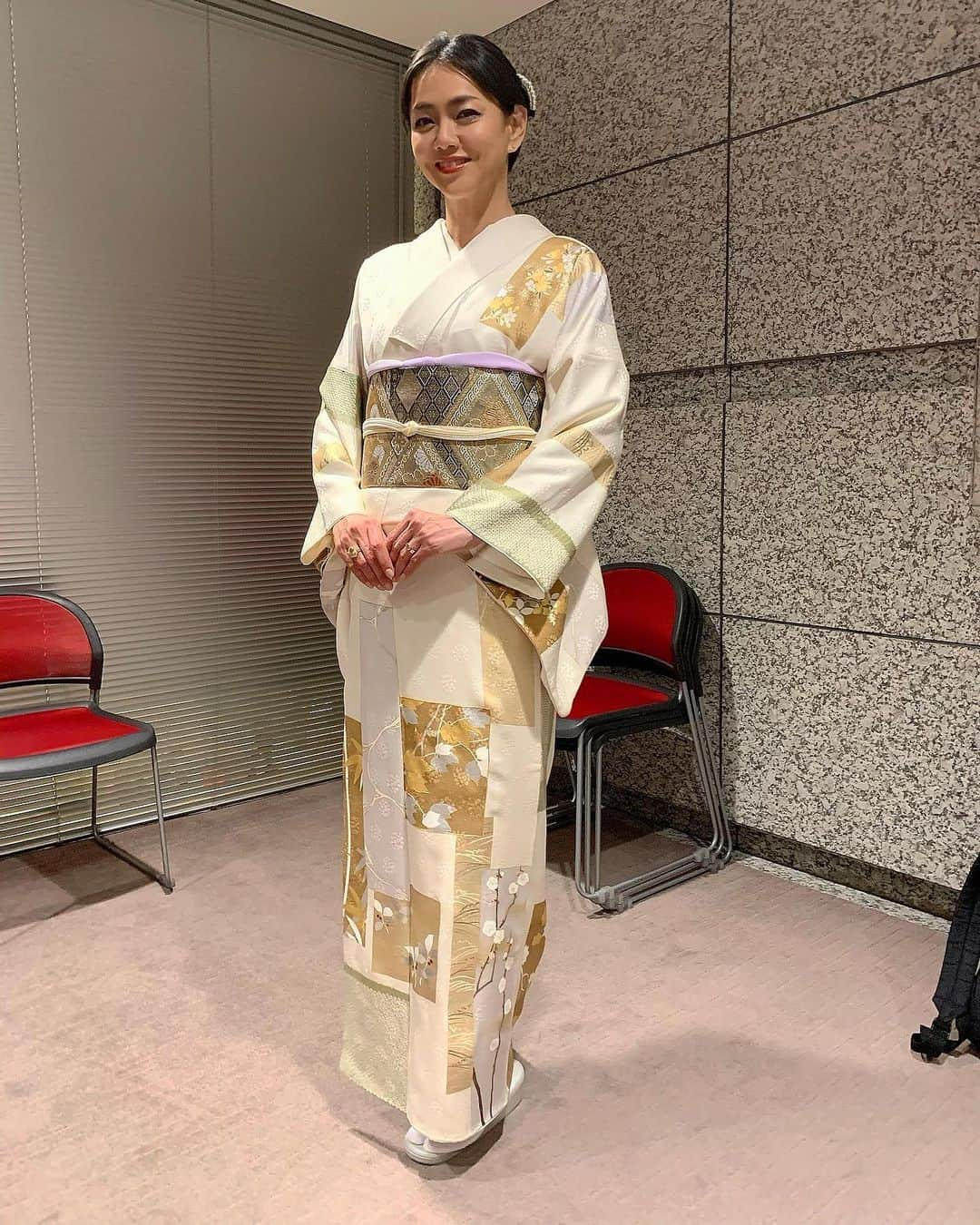 前田典子さんのインスタグラム写真 - (前田典子Instagram)「#お着物　で #晴れの舞台へ @mrs.earth.japan  #ミセスアースジャパン　の #スペシャルアンバサダー #就任  #和装#きもの#袋帯#フォーマル @ichiru_kimono_school  堀先生💕　 #ありがとうございました❤️」12月2日 21時51分 - maenorichang