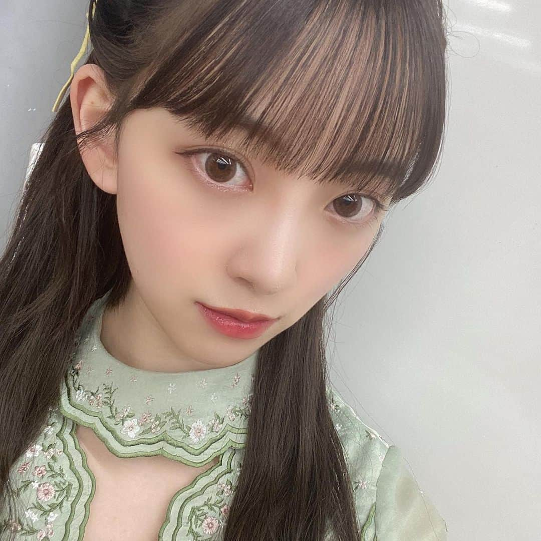 堀未央奈さんのインスタグラム写真 - (堀未央奈Instagram)「🕊  FNS歌謡祭 #僕は僕を好きになる ありがとうございました❕  髪型はハーフアップにリボン❤︎  #乃木坂46 #堀未央奈」12月2日 21時52分 - horimiona_official