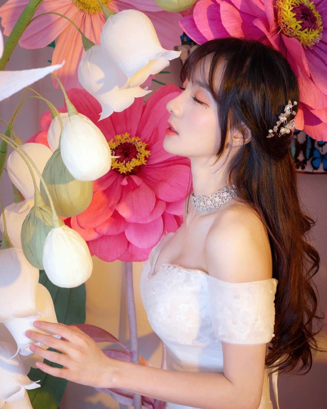 ミンヒ のインスタグラム：「👰🏻」