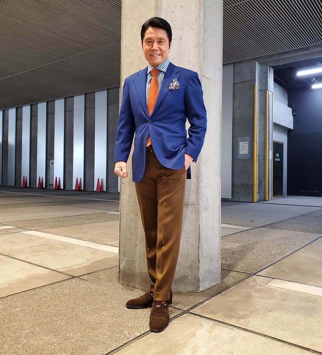 峰竜太のインスタグラム：「#アド町ﾂク天国❗ #jacket#liverano_liverano #shits#yamatoyashirt#pants#PT #shoes#enzobonafeshoes #tie#liverano_liverano」