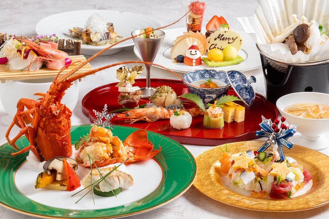 新横浜プリンスホテルのインスタグラム：「クリスマスに和食はいかがですか？ひとつひとつの盛り付けにもこだわったクリスマスにふさわしい華やかな和会席。「日本料理 羽衣」でご用意しております。⁣ ⁣ Celebrate Christmas with traditional Japanese cuisine. The vibrant and elegant arrangement of the courses make the Japanese Kaiseki perfect Christmas dinner. Available now for booking at Hagoromo Japanese Restaurant.⁣ ⁣ #新横浜プリンスホテル#プリンスホテル#新横浜#横浜 #ホテルレストラン #ホテル#クリスマスディナー #和食 #会席 #新横浜駅 #横浜グルメ #gotoeat #goto #gotoeatかながわ #プチ贅沢 #クリスマス #クリスマス2020 #会食 #スペシャルディナー#shinyokohamaprincehotel#princehotel#shinyokohama#yokohama#hotel #restaurant #myyokohama #japanesefood #christmas #christmasdinner」