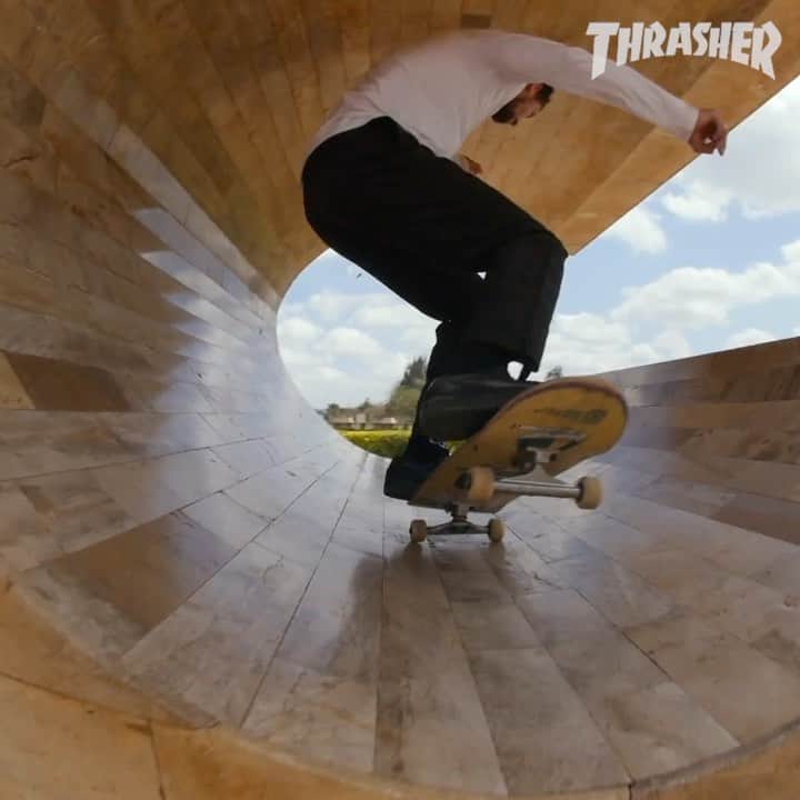 スラッシャーのインスタグラム：「👉🏾 @mic_mack_ & @chorinerstr667 explore Kenya & Tanzania in TREASURE ISLAND 🇰🇪🇹🇿 Now playing on all Thrasher channels 📡 🎬 @gperimony」