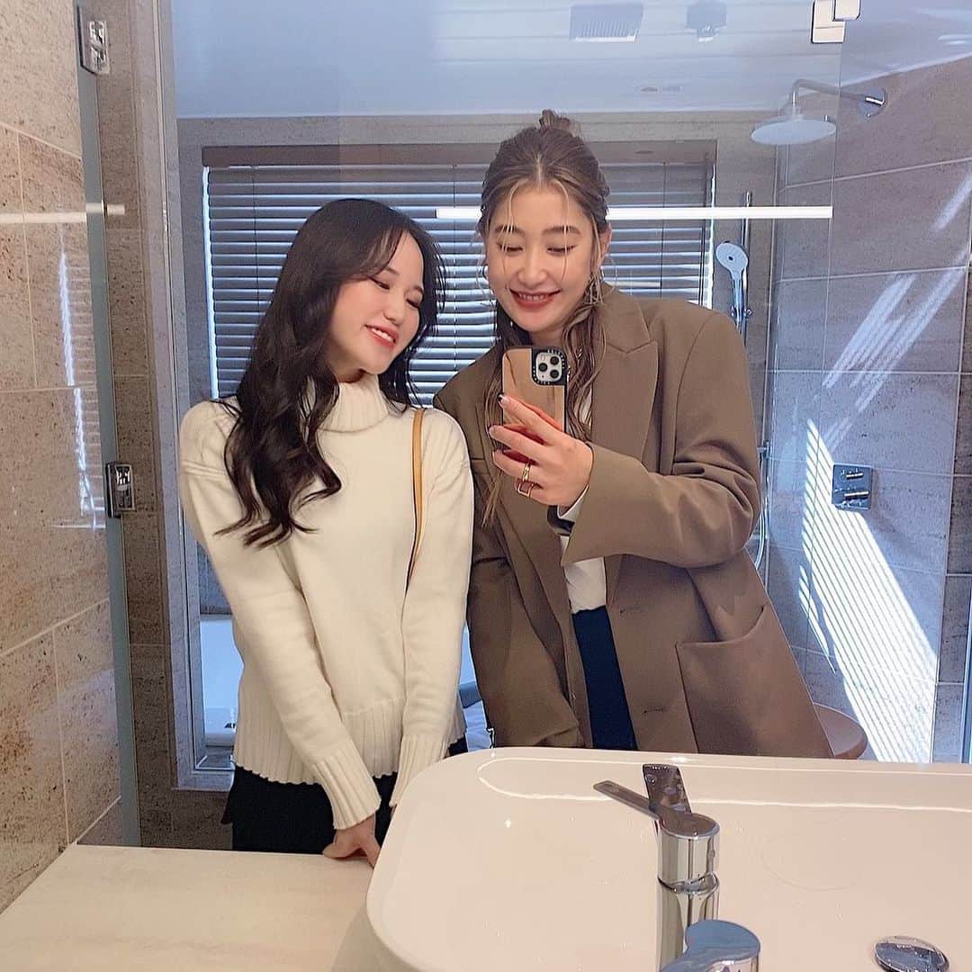AKARIのインスタグラム：「#hotelmuso  泊まったホテルのアメニティがマルジェラだった🕊𓂅  めっちゃ安いのに場所も便利だし、バスタブも広くてバルミューダのレンジとかケトル置いてあって、家じゃん！ 住みたい！ってなった！笑  スタッフの方も優しかったし、また来たいなぁ😽💖 （勝手にただいま〜って言う）」