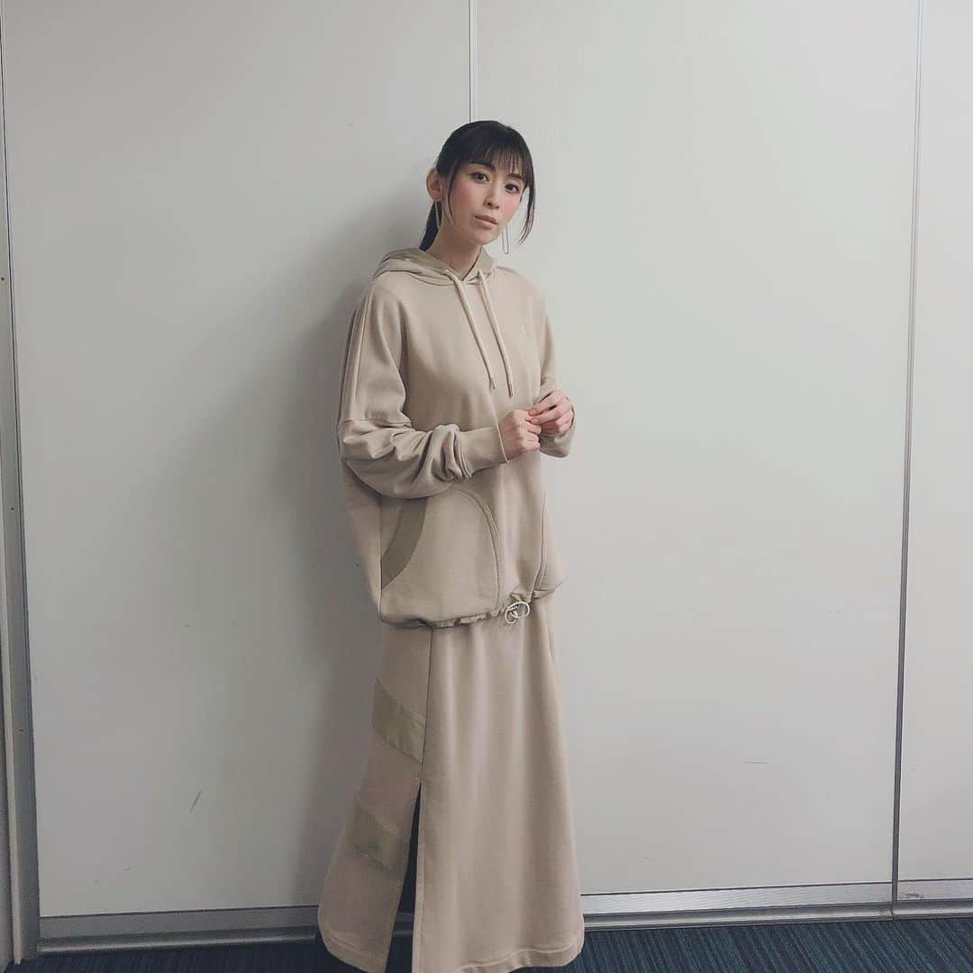 雛形あきこさんのインスタグラム写真 - (雛形あきこInstagram)「お洋服 #vlbyvee」12月2日 13時52分 - akiko_hinagata