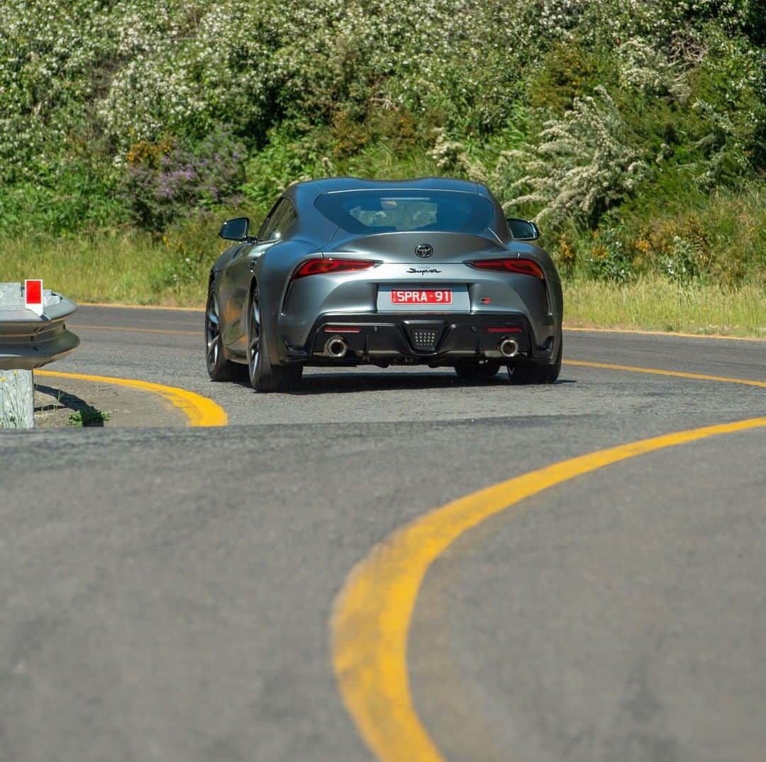Toyota Australiaのインスタグラム：「Christmas has come early - the upgraded GR Supra has arrived!  Featuring a power boost of 35kW and additional under-bonnet bracing, delivering ultimate agility and pure sports car performance. Link in bio for more info.  #GRSupra #TOYOTAGAZOORacing」