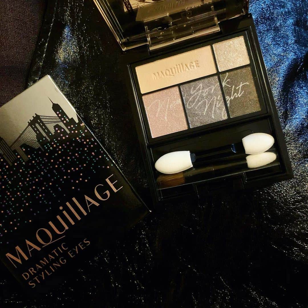 のインスタグラム：「New york  night colours 限定カラーだって #😍　#maquillage #shiseido #voce magazine #makeup #可愛い　#ニューヨーク　#ナイト　#限定」
