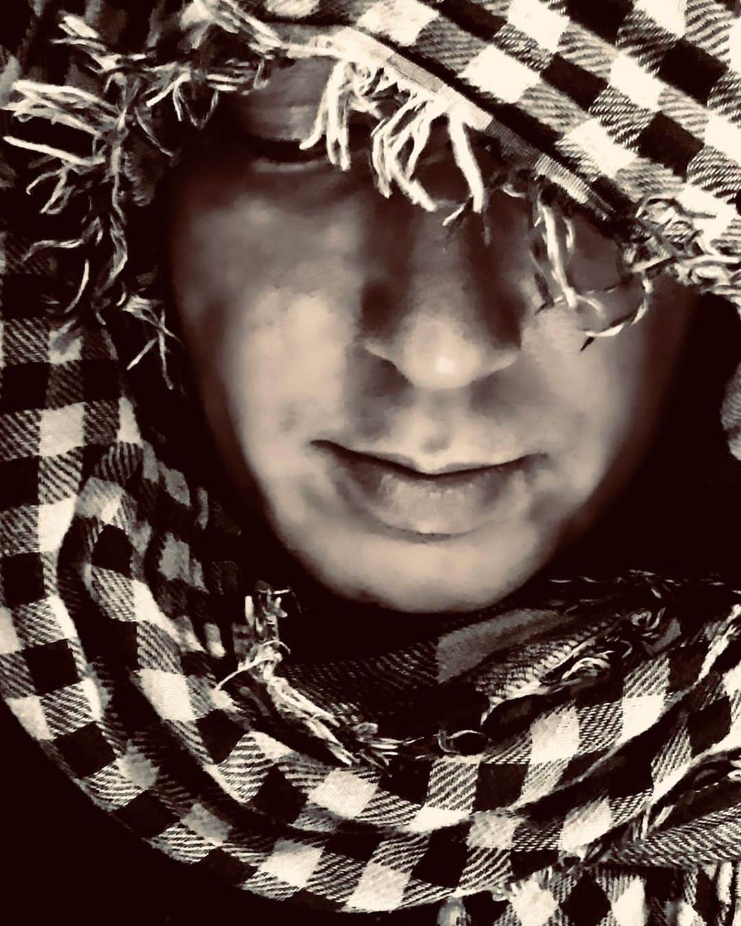 セロさんのインスタグラム写真 - (セロInstagram)「#poser #selfies #dressingwarmtoday」12月2日 13時58分 - cyrilmagic
