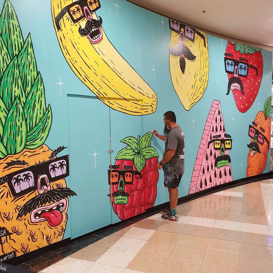 MULGAさんのインスタグラム写真 - (MULGAInstagram)「The new fresh food mural at @westfieldeastgardens 🍓🍍🍉🥕🍌.⁣ ⁣ Big thanks to the team for the commission and @ferpiart for helping out with the painting.⁣ ⁣ Get in touch if you're in need of a fresh mural 😎🤙⚡🎨. ⁣ ⁣ #mulgatheartist #muralart #fruitart #australianart #pineappleart #streetart」12月2日 14時58分 - mulgatheartist