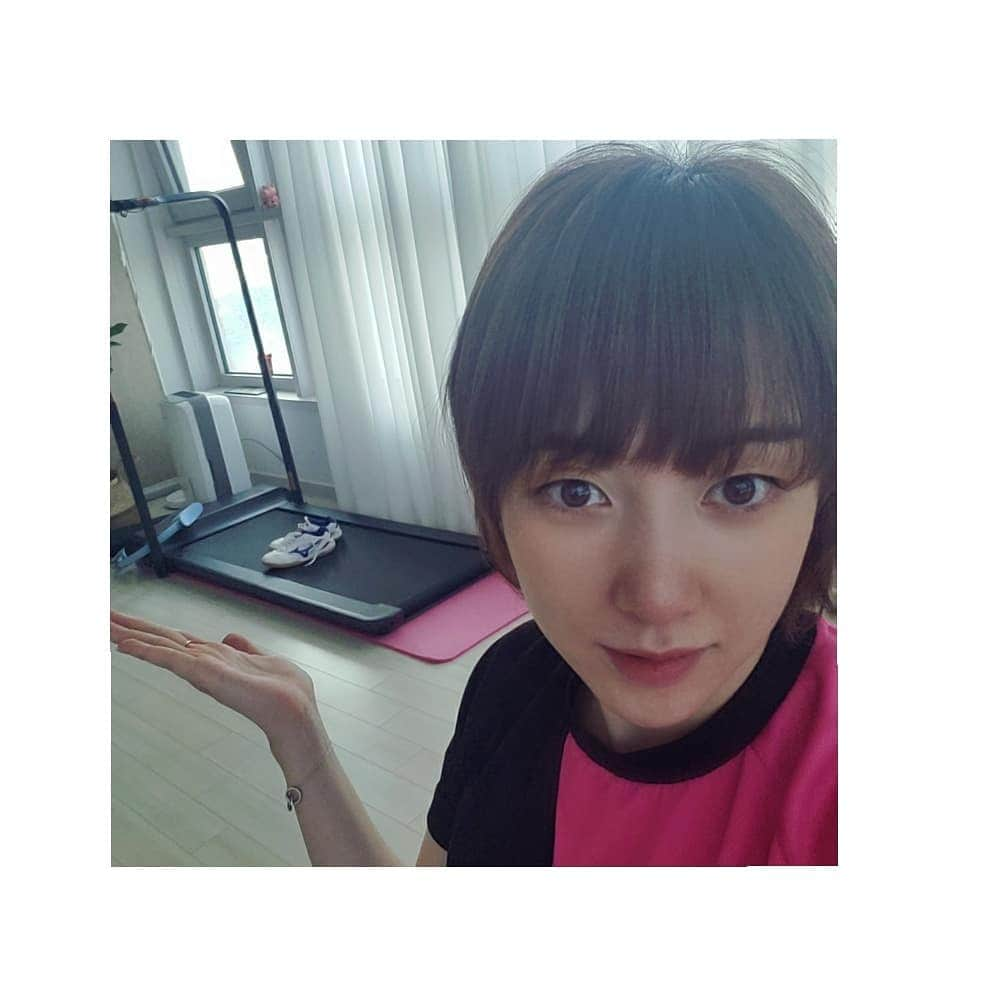 ソ・ヒョウオンさんのインスタグラム写真 - (ソ・ヒョウオンInstagram)「시작시작 #홈트  #런닝머신 🏃‍♀️🧘‍♀️ #내돈내산」12月2日 15時29分 - suh_hyowon_