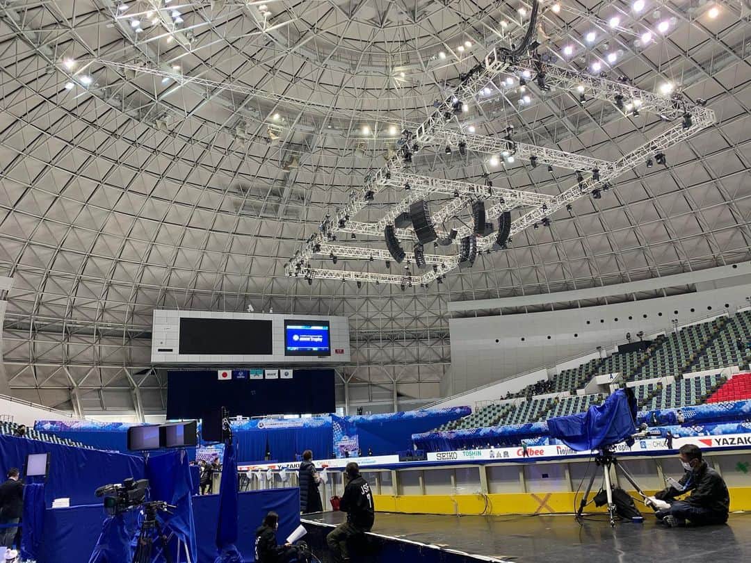 のインスタグラム：「. NHK杯が終わりました。 結果は2位でした。 久しぶりに観客の皆さんの前での演技が出来てとても楽しかったです。 たくさんの応援ありがとうございました！ また全日本に向けて頑張りたいと思います。」