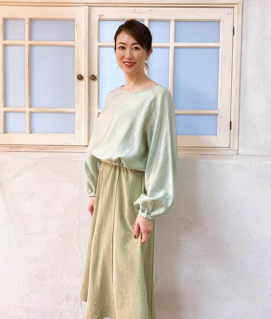 田中雅美さんのインスタグラム写真 - (田中雅美Instagram)「とある撮影があり、こちらの衣装を着用させていただきました。  ・ ・  トップス・スカート共に @zampa_co.ltd  アクセサリー @abiste_official  #ザンパ #撮影 #衣装」12月2日 15時39分 - tanakamasami_official