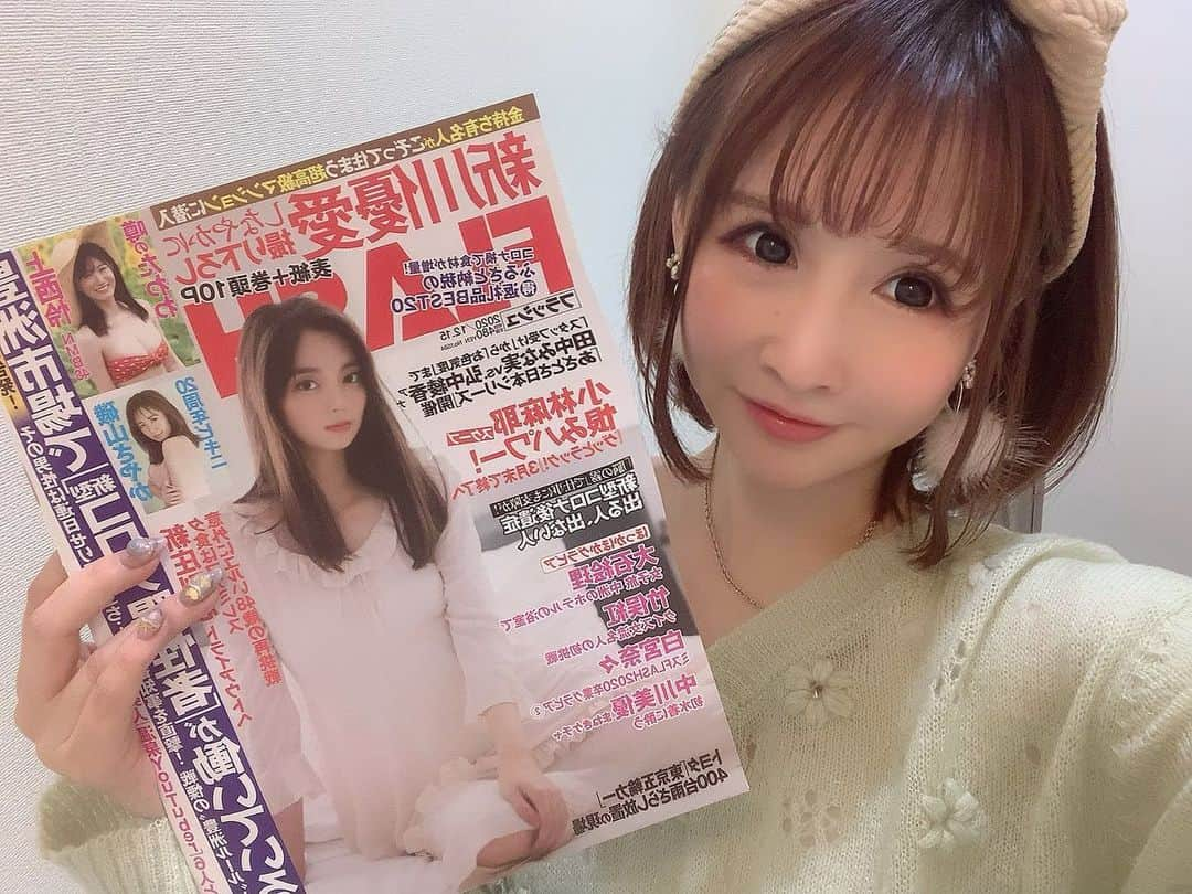 温泉はずきのインスタグラム：「昨日発売の　#週刊FLASH さんに、温泉のお仕事始めてから初の撮り下ろしグラビア載ってます♨️ かなり頑張った！😂 2ページにかけてどどーん！と　#温泉はずき　がいます笑 こんな頑張ることもうないんじゃないかな笑 気になる方は是非是非コンビニ、書店さん、Amazonさんにて、ゲットしてみてくださいね♡ #グラビア #FLASH #週刊誌　#撮り下ろし　#温泉　#温泉タレント　#温泉グラビア　#タオル巻き　#混浴　#チラ見せ　#袋とじ　#温泉モデル　#温泉アイドル　#温泉アイドルと繋がりたい」