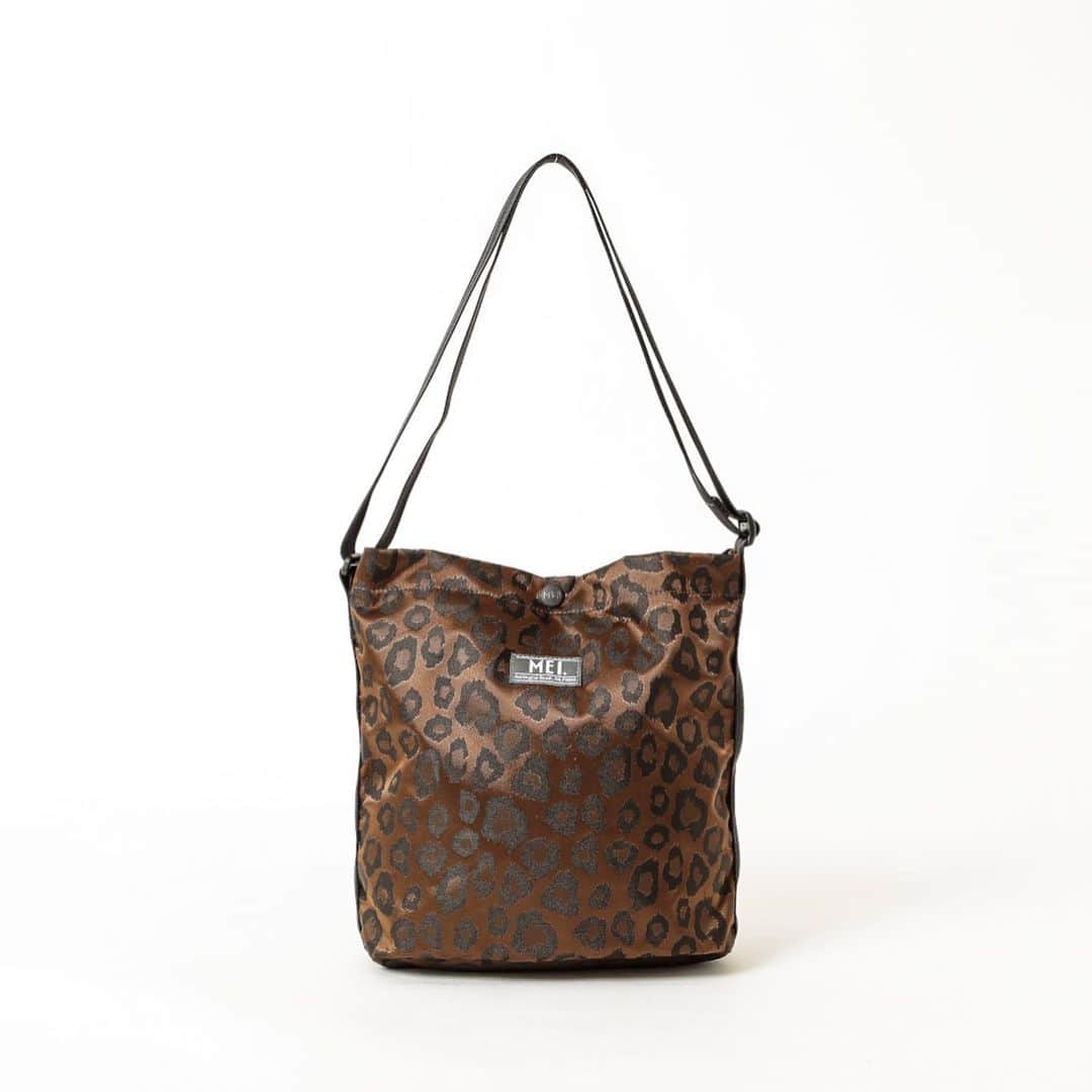MEI(メイ) さんのインスタグラム写真 - (MEI(メイ) Instagram)「URBAN collection  MEI-000-201016 New Leopard JQD Vertical Shoulder Bag ¥4,900  #mei #meibag #mei_bag #メイ #メイバッグ #reopard #レオパード #shoulderbag #ショルダーバッグ #daily #普段使い #outdoor #アウトドア #camp #キャンプ」12月2日 16時30分 - mei_bag