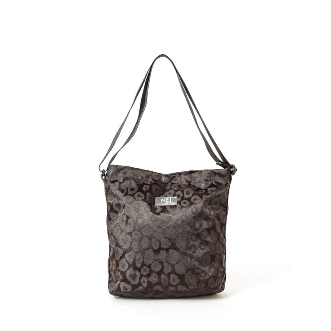 MEI(メイ) さんのインスタグラム写真 - (MEI(メイ) Instagram)「URBAN collection  MEI-000-201016 New Leopard JQD Vertical Shoulder Bag ¥4,900  #mei #meibag #mei_bag #メイ #メイバッグ #reopard #レオパード #shoulderbag #ショルダーバッグ #daily #普段使い #outdoor #アウトドア #camp #キャンプ」12月2日 16時30分 - mei_bag