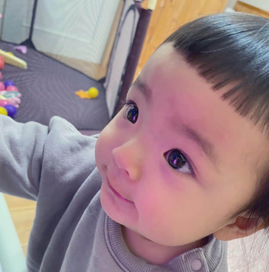 マーナさんのインスタグラム写真 マーナinstagram おそらく赤ちゃんが通る道な気がする 前髪カット 切りすぎた 娘にパクセロイ意識したの って聞いてみた 孫スタグラム まごすたぐらむ 10ヵ月 孫まーな パクセロイ 12月2日 16時42分 M A A N A