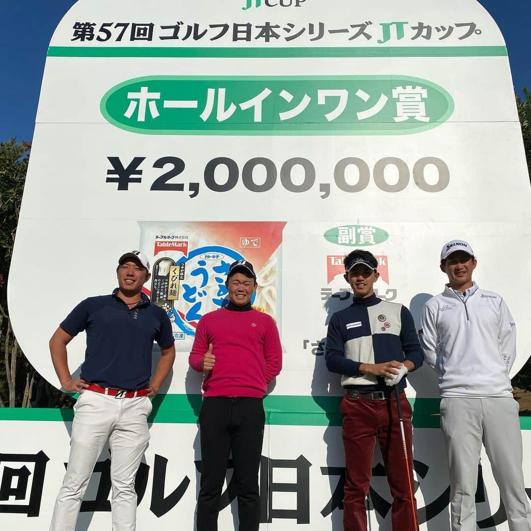 星野陸也のインスタグラム：「明日からいよいよ2020最終戦 日本シリーズJTカップ開幕⛳️  やっぱり18番グリーンは凄い傾斜笑 良い締めくくりができるよう頑張ります。 #日本シリーズJTカップ #東京よみうりカントリークラブ #2020最終戦」