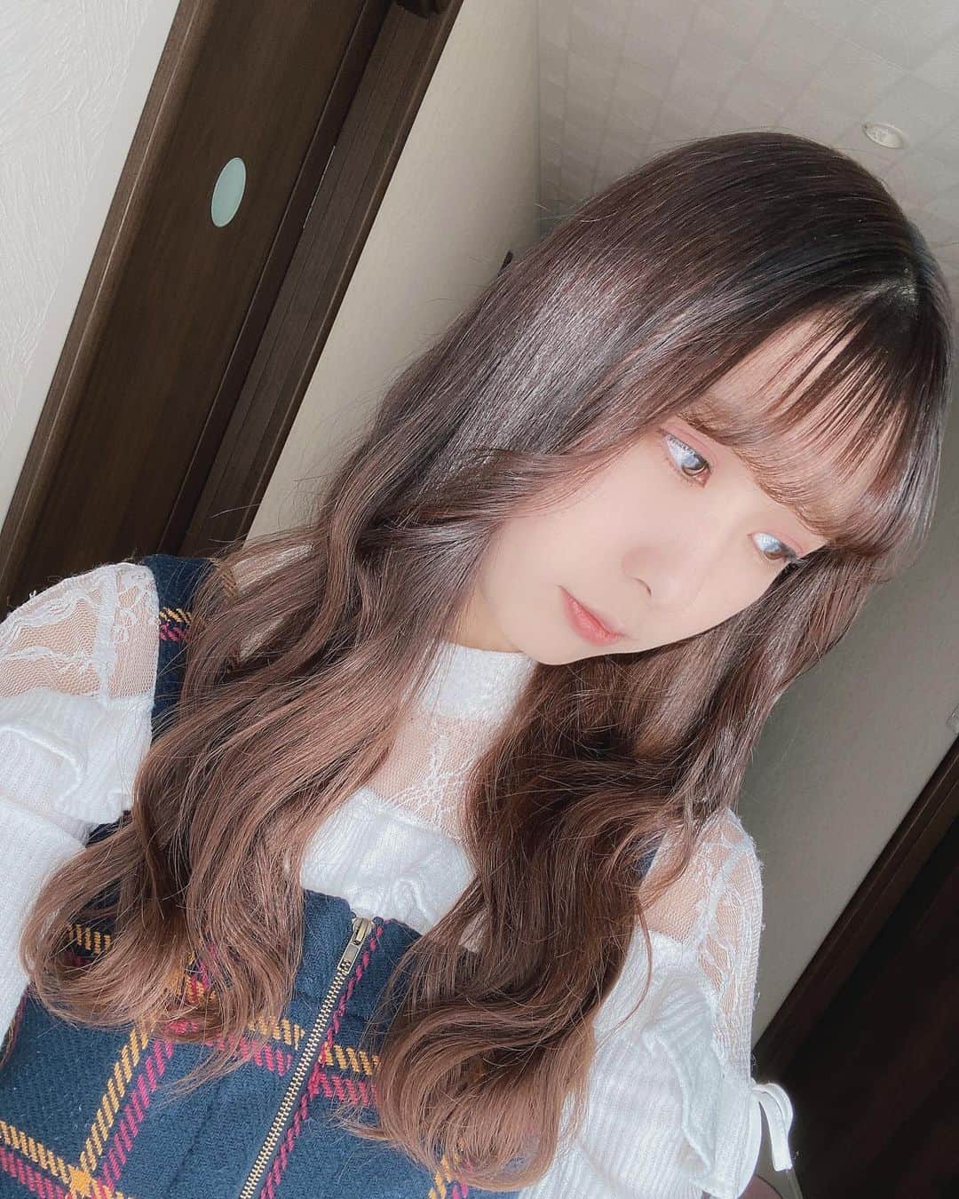 Dorothy Little Happyのインスタグラム：「✿ ふぅか ✿ ⋱⋰ ⋱⋰ ⋱⋰ ⋱⋰ ⋱⋰ ⋱⋰ ⋱⋰ ・ 心を落ち着かせ𓂃𓈒𓏸 ・ 一瞬の表情。 みんなの心に残るのは どんな表情なのだろうか。 ・ ・ #dorothylittlehappy ⋱⋰ ⋱⋰ ⋱⋰ ⋱⋰ ⋱⋰ ⋱⋰ ⋱⋰」