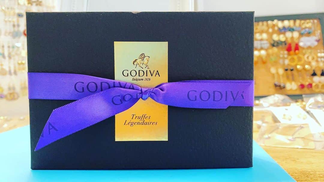 楽しんごさんのインスタグラム写真 - (楽しんごInstagram)「#vip #godiva #チョコレート」12月2日 17時17分 - tanoshingo.official
