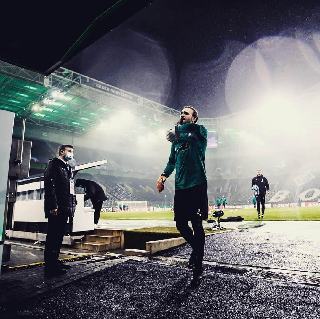 トビアス・ジッペルさんのインスタグラム写真 - (トビアス・ジッペルInstagram)「⚽️🐎 #championsleague #borussia #bmg @borussia @pumafootball @championsleague 📸 @hi_iam_chris」12月2日 17時28分 - tobsen_21