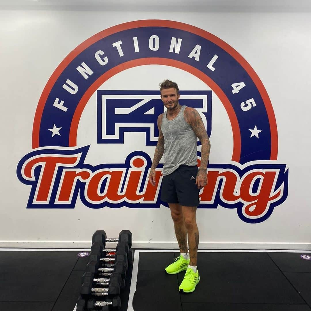 デビッド・ベッカムさんのインスタグラム写真 - (デビッド・ベッカムInstagram)「So good to be back with the @f45_training community 💪🏼」12月2日 17時30分 - davidbeckham